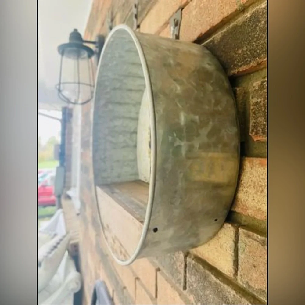 *Home Sweet Home Circular Bee Shelf Galvanized Metal and Wood